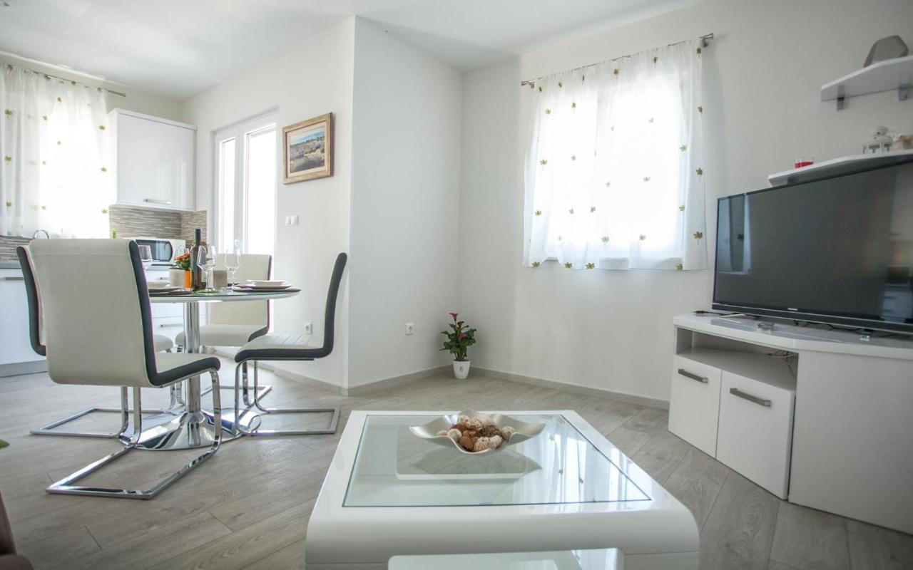 Apartments Bepo Rogoznica  Extérieur photo